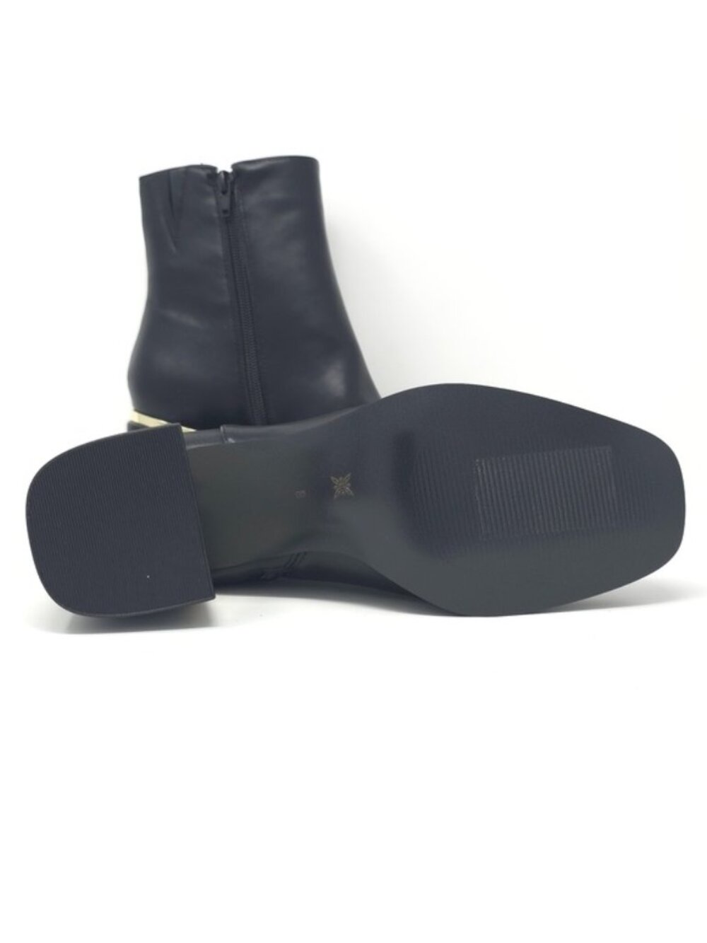 BCBGeneration Black Leather Block Heel Ankle Boots 8M - Picture 4 of 12